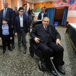 Le président Bouteflika au bureau de vote lors des législatives du 4 mai dernier. New Press